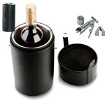  Διαφημιστικά δώρα / Επιχειρηματικά δώρα / - Wine cooler in round PU leather box with 3 wine accessories in cover. Includes a velvet wine bag for the accessories.